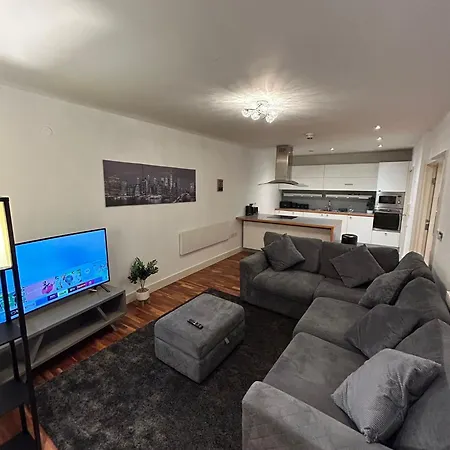 Luxury 2 Bedroom Apartment Manchester City Centre With Free Parking-2