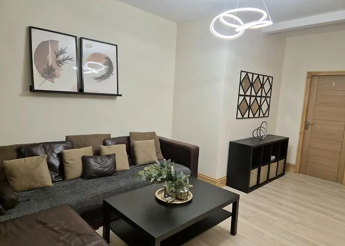 Rooms In Manchester 6 Minutes Drive To Victoria Station